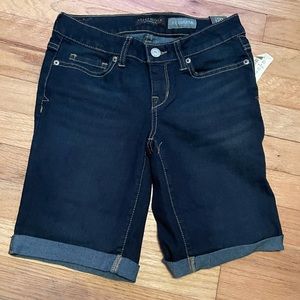NEW Aeropostale women’s Bermuda shorts jean denim size 0 NWT